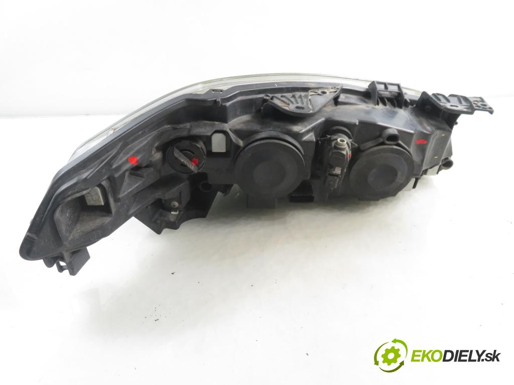 RENAULT LAGUNA II Grandtour (KG0/1_) KOMBI 2006 125,00 2.0 16V - F4R 784 1998,00 Svetlo LP 085511154L
