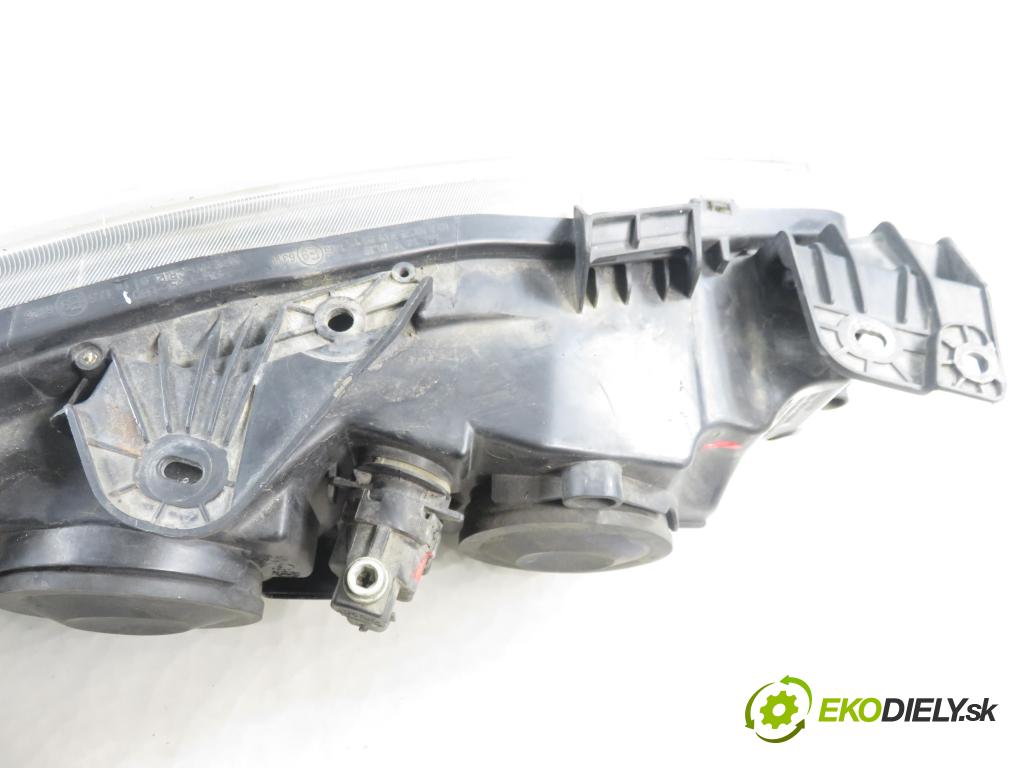 RENAULT LAGUNA II Grandtour (KG0/1_) KOMBI 2006 125,00 2.0 16V - F4R 784 1998,00 Svetlo LP 085511154L