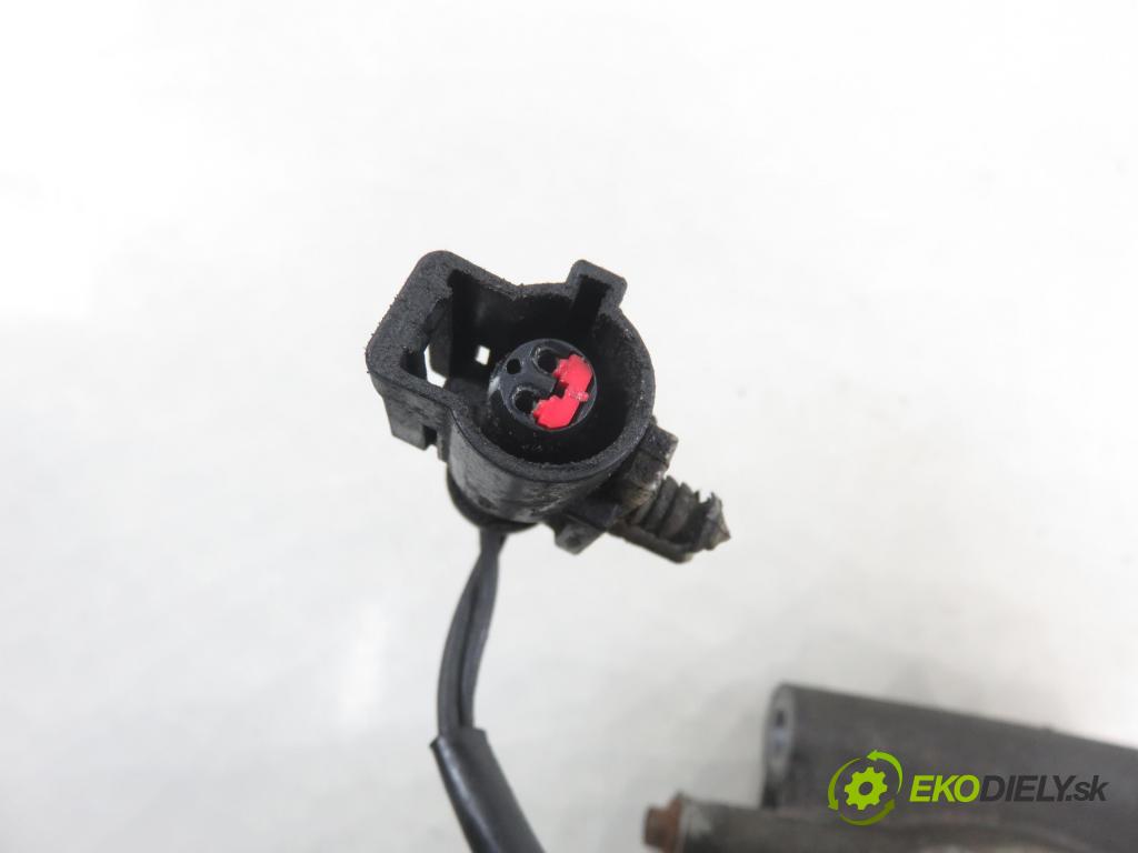 MAZDA 2 (DY) HB 2003 59,00 1.4 - FXJA 1388,00 KOMPRESOR: klimatizácie YS4H19D629AD (Kompresor klimatizácie)