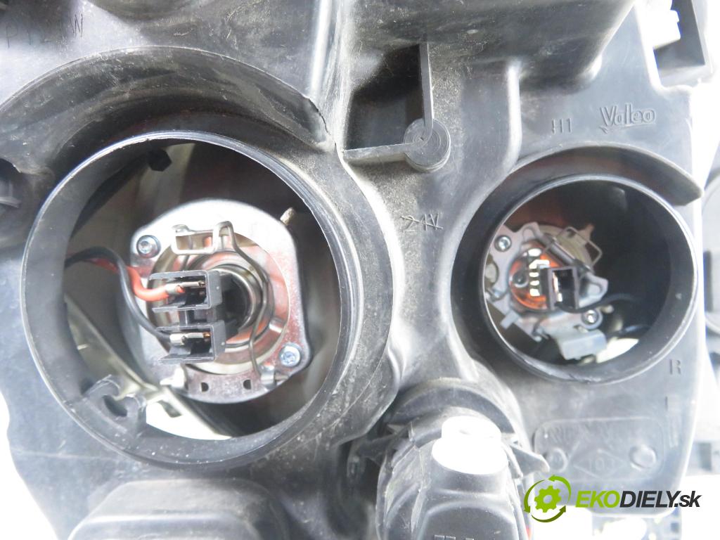 RENAULT MODUS / GRAND MODUS (F/JP0_) MINIVAN 2010 63,00 1.5 dCi (FP0F, JP0F) - K9K 766 1461,00 Svetlo LP 8200658373