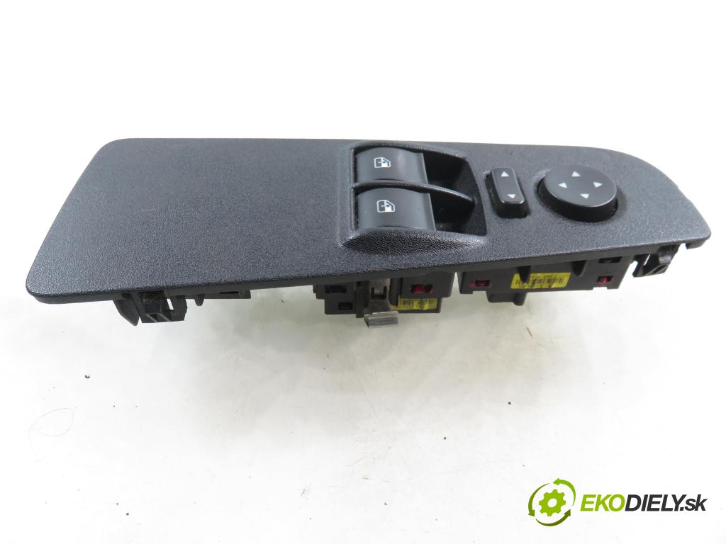 FIAT BRAVO II (198_) HB 2008 88,00 1.9 D Multijet - 192 A8.000 1910,00 Panel ovládania okien