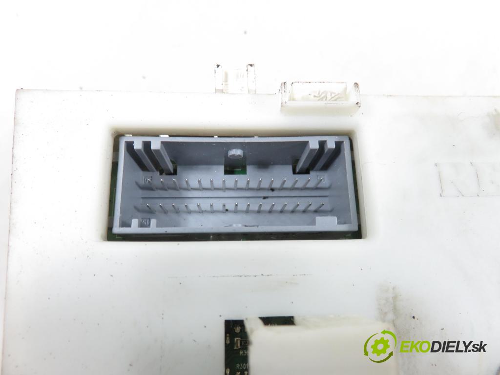RENAULT LAGUNA II Grandtour (KG0/1_) KOMBI 2006 125,00 2.0 16V - F4R 784 1998,00 Panel kúrenia KLIMATRONIK 8200575240 ; 5241653003