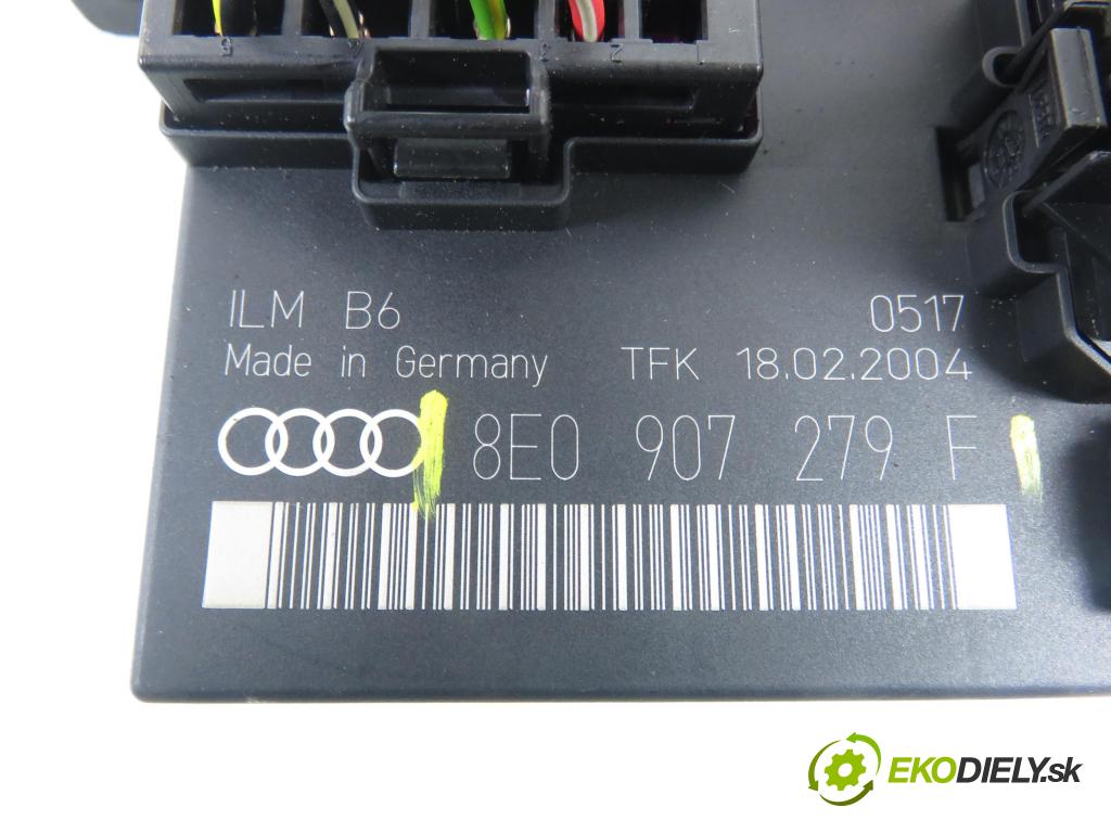AUDI A4 Avant (8E5, B6) KOMBI 2004 140,00 1.8 T quattro - BEX 1781,00 Riadiaca jednotka svetlá 8E0907279F ; 00001533B1