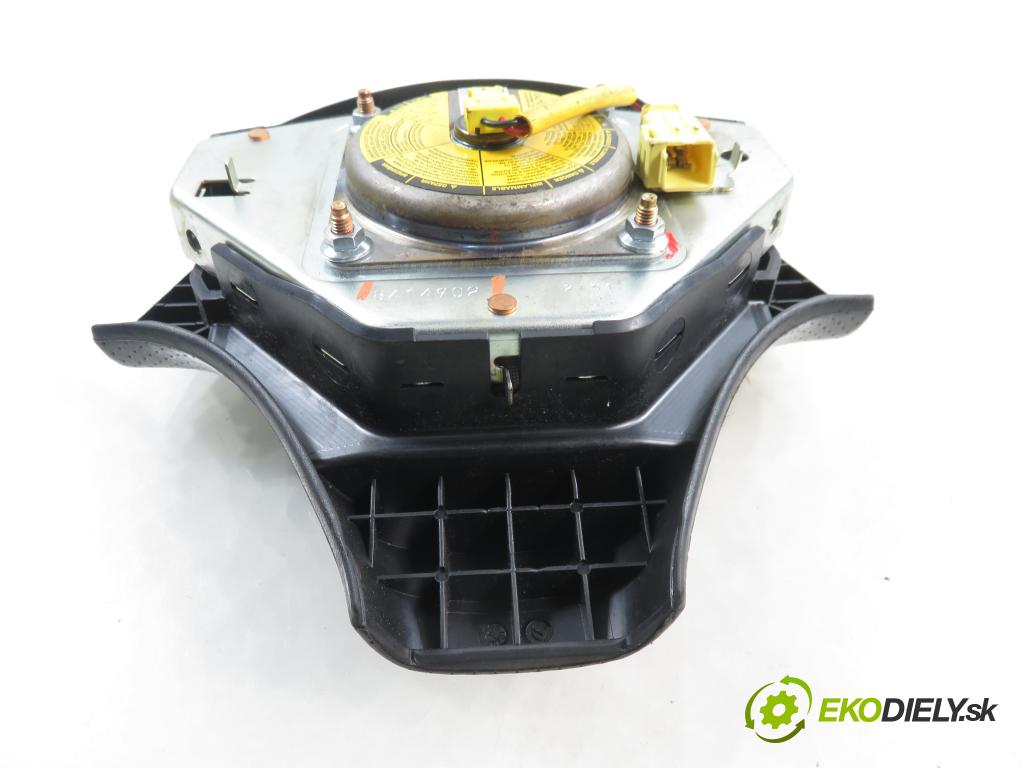 TOYOTA YARIS (_P1_) HB 2003 0,00 1.5 (NCP13_) - 1NZ-FE 1497,00 AirBag air BAG volantu 8414902