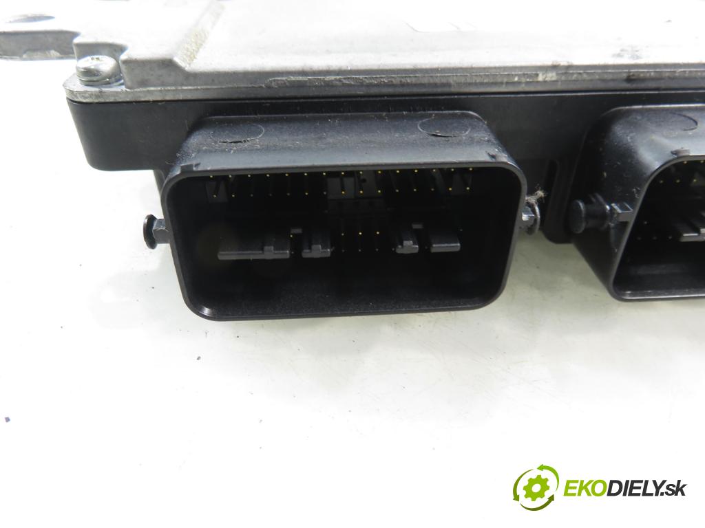 MAZDA 6 Station Wagon (GY) KOMBI 2006 122,00 2.3 - L3C1 2261,00 Riadiaca jednotka Motor L3R418881E ; E6T54474H4