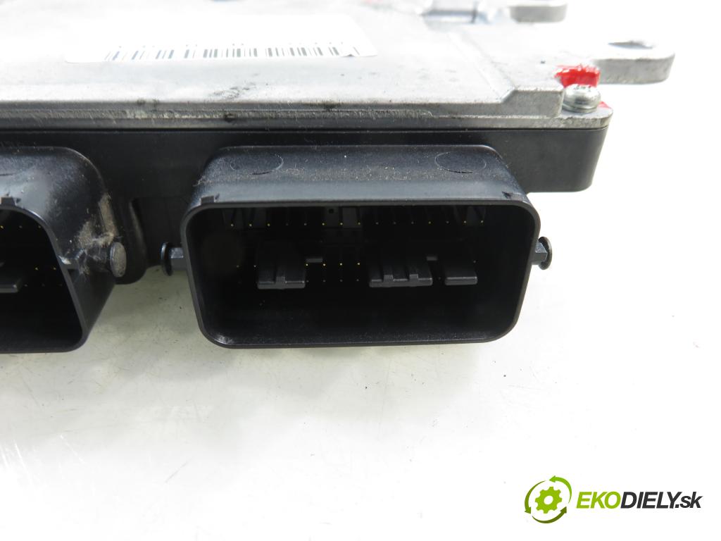 MAZDA 6 Station Wagon (GY) KOMBI 2006 122,00 2.3 - L3C1 2261,00 Riadiaca jednotka Motor L3R418881E ; E6T54474H4