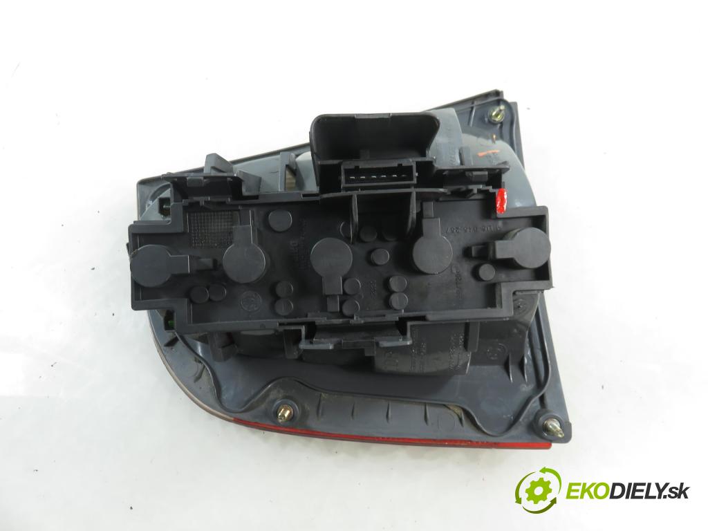SKODA OCTAVIA I (1U2) LIFTBACK 2000 81,00 1.9 TDI - AHF 1896,00 Svetlo pravé zadné 1U6945112 ; 1U6945096