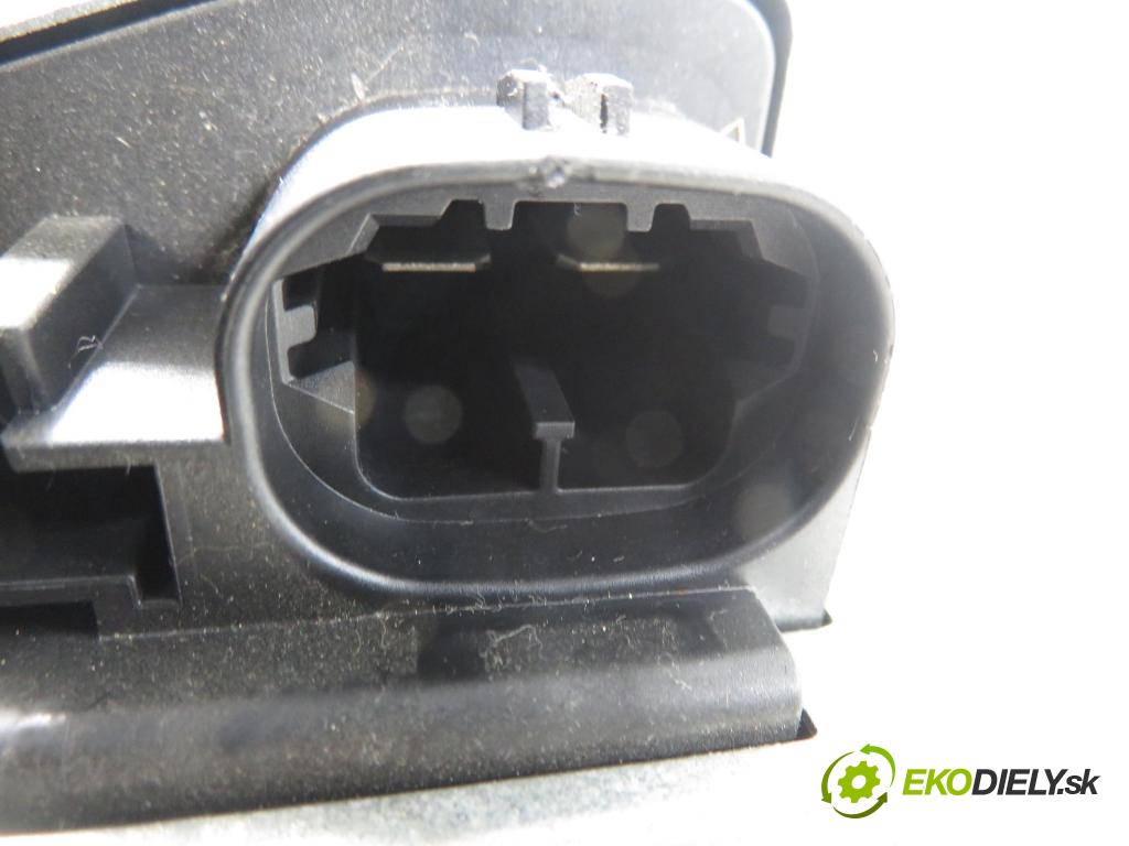 RENAULT SCENIC II (JM0/1_) MINIVAN 2004 63,00 1.5 dCi (JM1F) - K9K 724 1461,00 serv/podporovanie elektrické 8200442177A ; 50300805