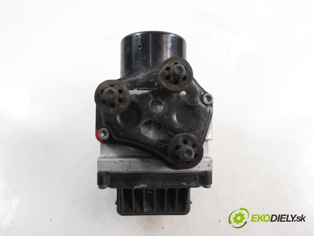 VW PASSAT B6 Variant (3C5) KOMBI 2006 103,00 2.0 TDI PD 8V 140 - BMP 1968,00 pumpa ABS 16332401 ; 3C0614095P (Pumpa ABS)