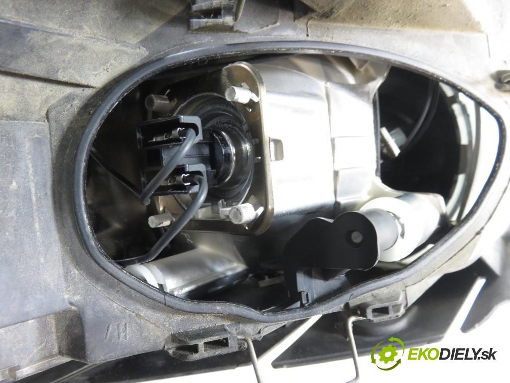 VW PASSAT B6 Variant (3C5) KOMBI 2006 103,00 2.0 TDI PD 8V 140 - BMP 1968,00 Svetlo PP 3C0941752G