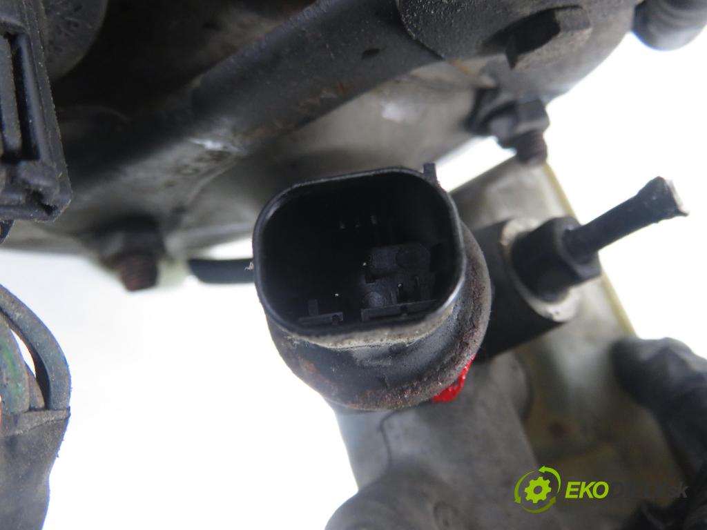 SEAT ALHAMBRA (7V8, 7V9) MINIVAN 2002 85,00 1.9 TDI PD 115 - AUY 1896,00 Posilovač 7M3612100F ; YM212B195AD (Servočerpadlo)