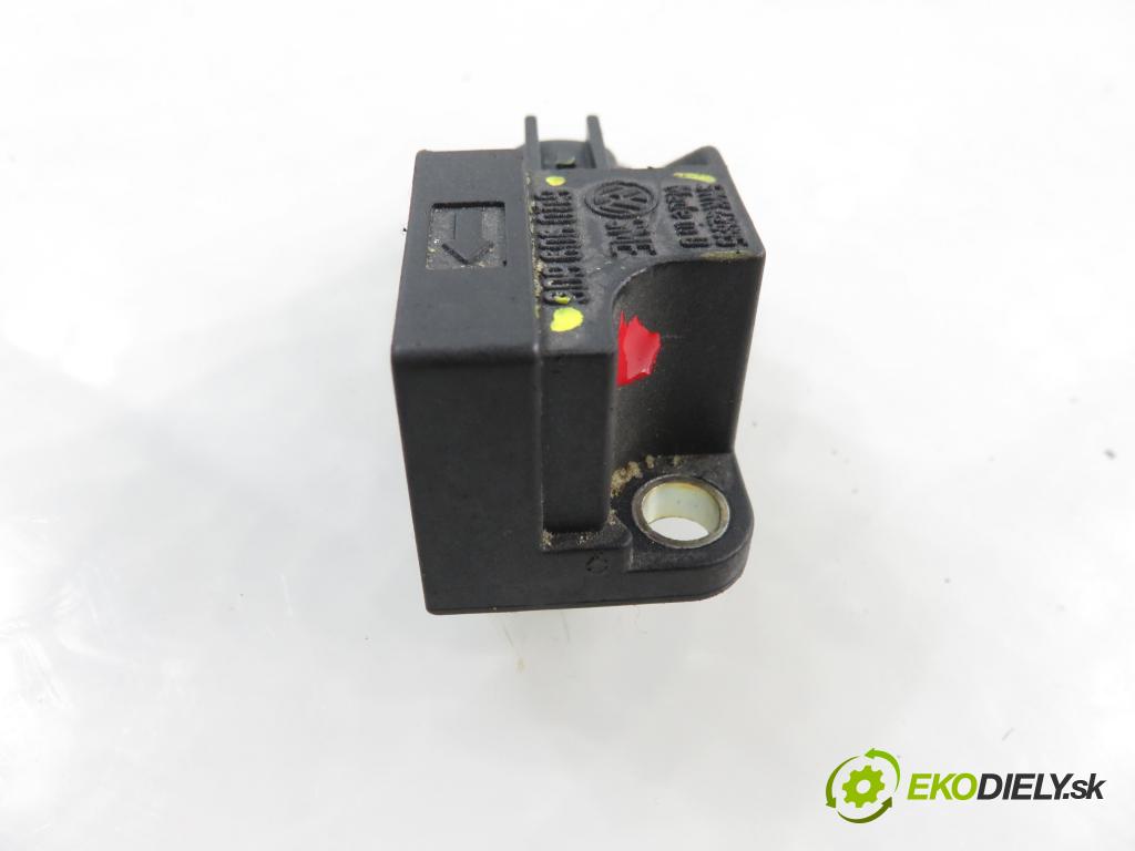 SEAT ALHAMBRA (7V8, 7V9) MINIVAN 2002 85,00 1.9 TDI PD 115 - AUY 1896,00 Snímač nárazu 5WK42895 ; 6Q0909606 (Snímač nárazu)