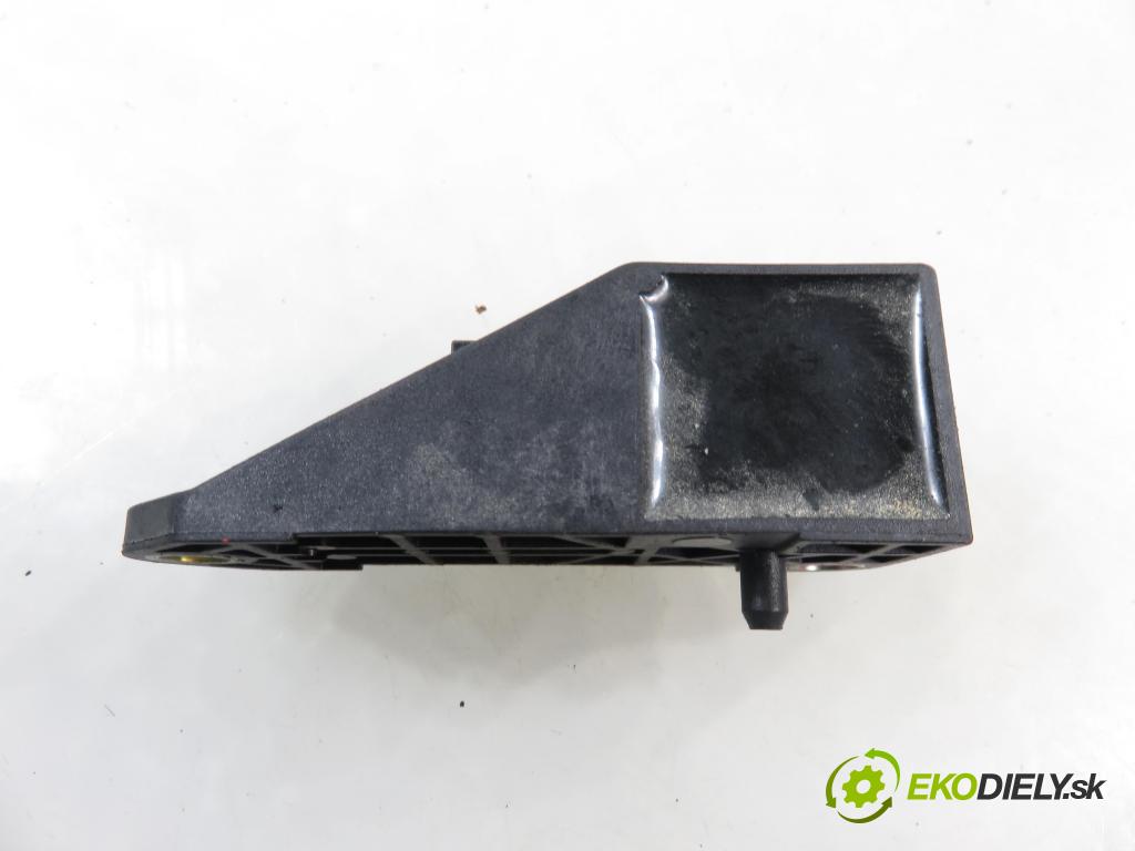 SEAT ALHAMBRA (7V8, 7V9) MINIVAN 2002 85,00 1.9 TDI PD 115 - AUY 1896,00 Snímač nárazu 5WK42895 ; 6Q0909606 (Snímač nárazu)