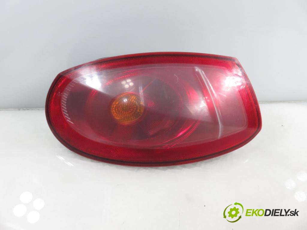 FIAT BRAVO II (198_) HB 2007 66,00 1.4 - 192 B2.000 1368,00 Svetlo pravé zadné