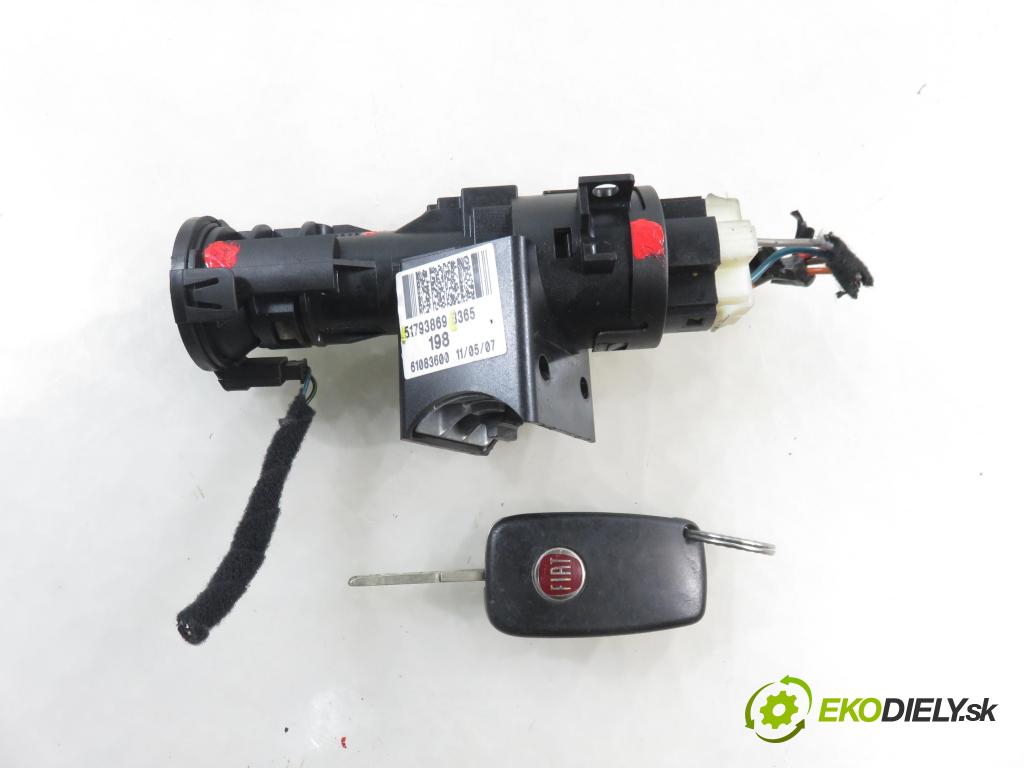 FIAT BRAVO II (198_) HB 2007 66,00 1.4 - 192 B2.000 1368,00 spinačka 51793869 (Spínacia skrinka)