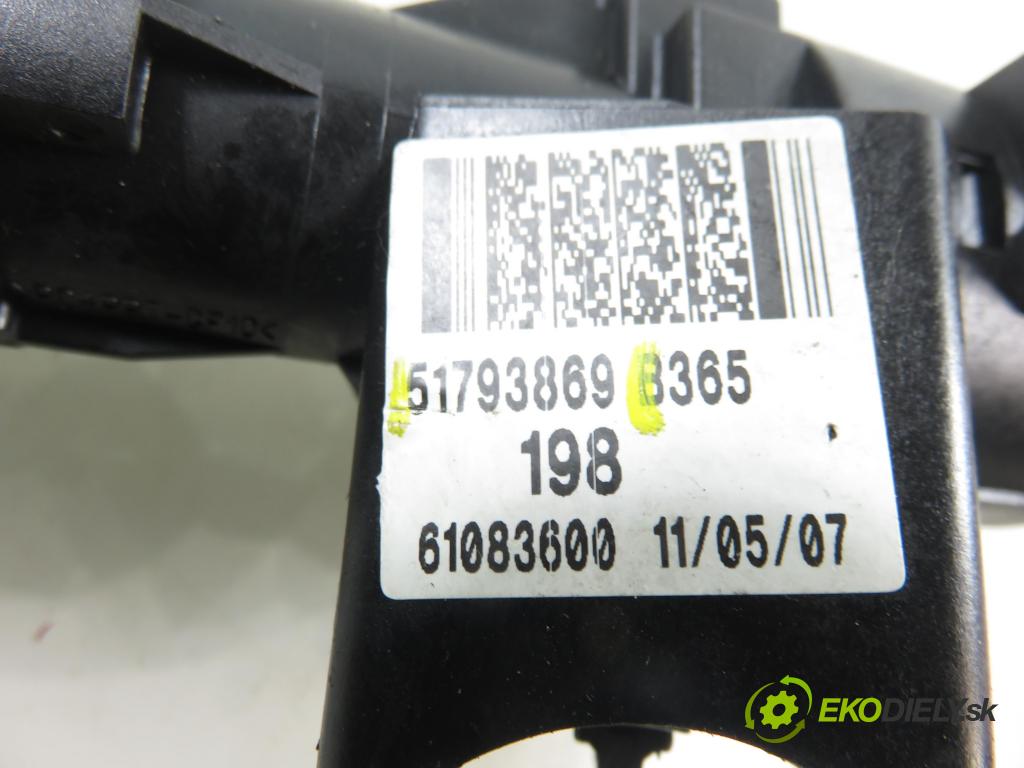 FIAT BRAVO II (198_) HB 2007 66,00 1.4 - 192 B2.000 1368,00 spinačka 51793869 (Spínacia skrinka)