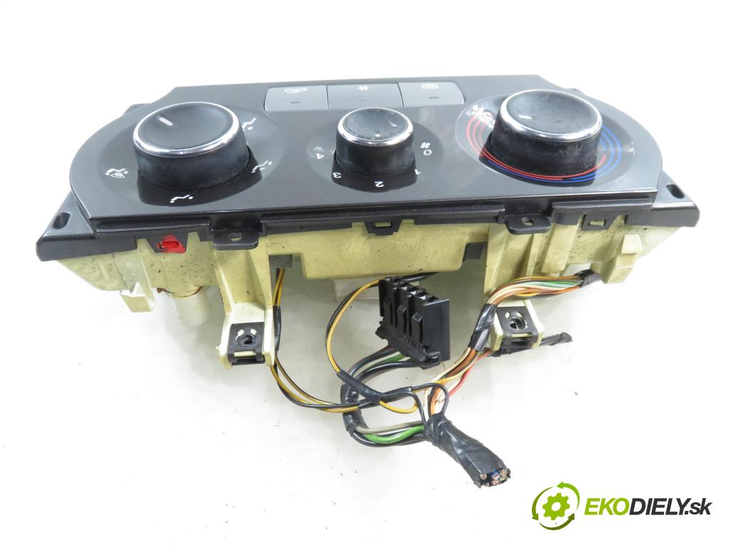 FIAT BRAVO II (198_) HB 2007 66,00 1.4 - 192 B2.000 1368,00 Panel kúrenia KLIMATIZACE: 5G7846100