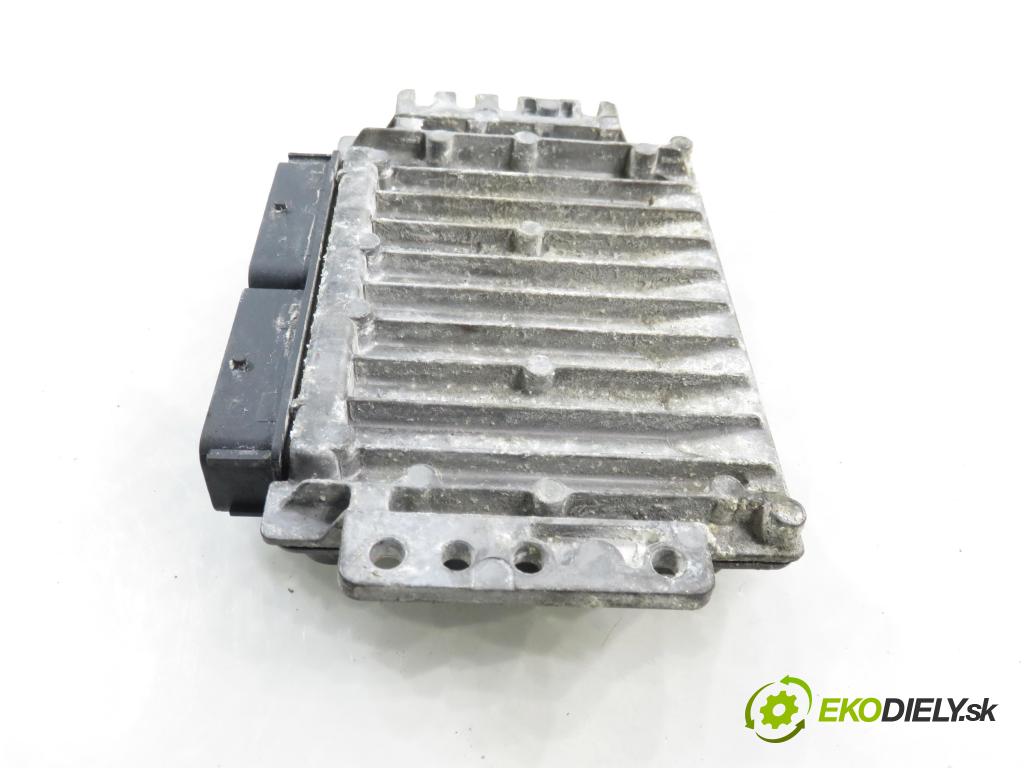 RENAULT CLIO II (BB_, CB_) HB 2000 55,00 1.4 (B/CB0C) - E7J 634 1390,00 Riadiaca jednotka Motor 8200059086 ; S110138000 ; 8200044437