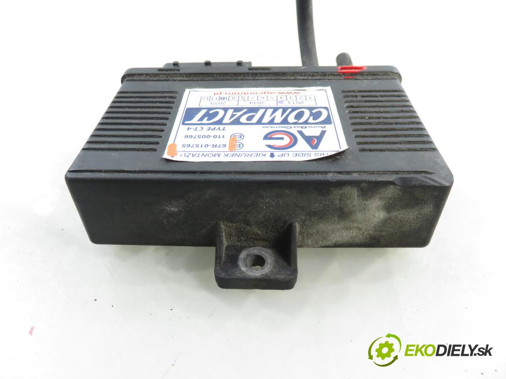 RENAULT CLIO II (BB_, CB_) HB 2000 55,00 1.4 (B/CB0C) - E7J 634 1390,00 Riadiaca jednotka LPG 67R015765