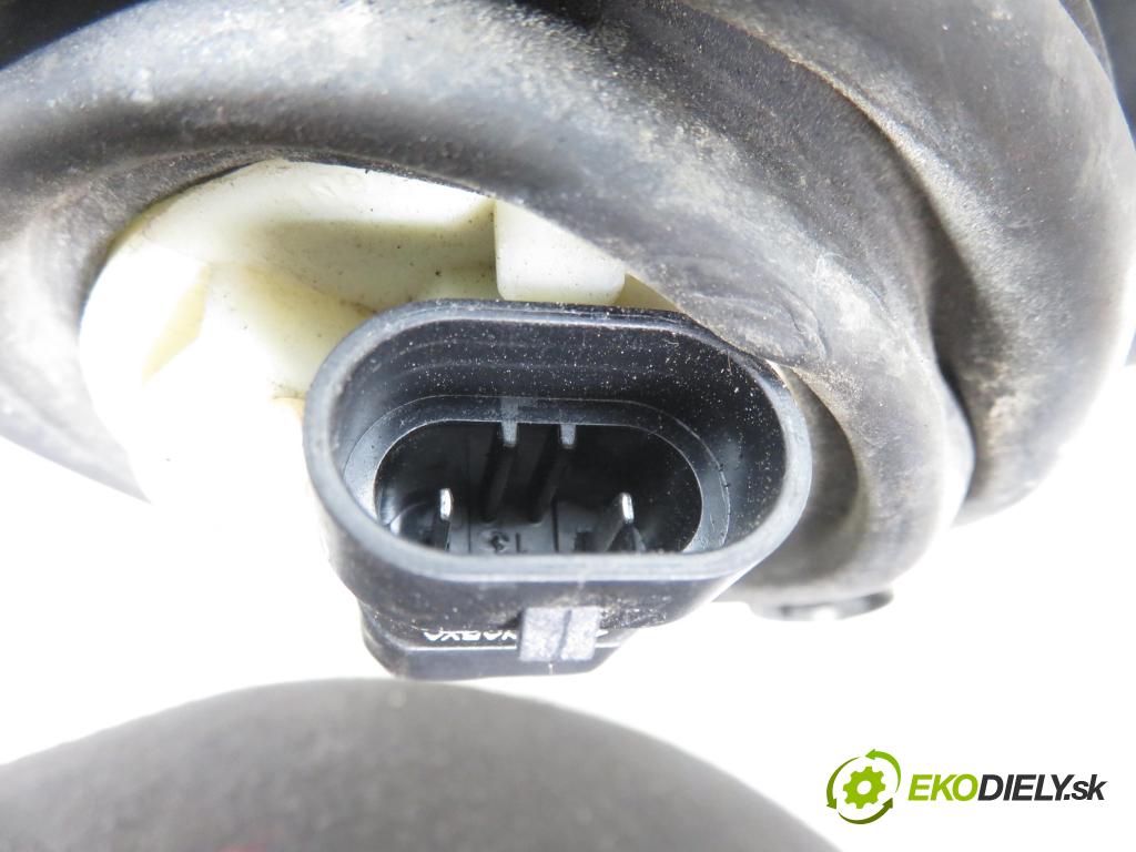 RENAULT CLIO II (BB_, CB_) HB 2000 55,00 1.4 (B/CB0C) - E7J 634 1390,00 Svetlo LP