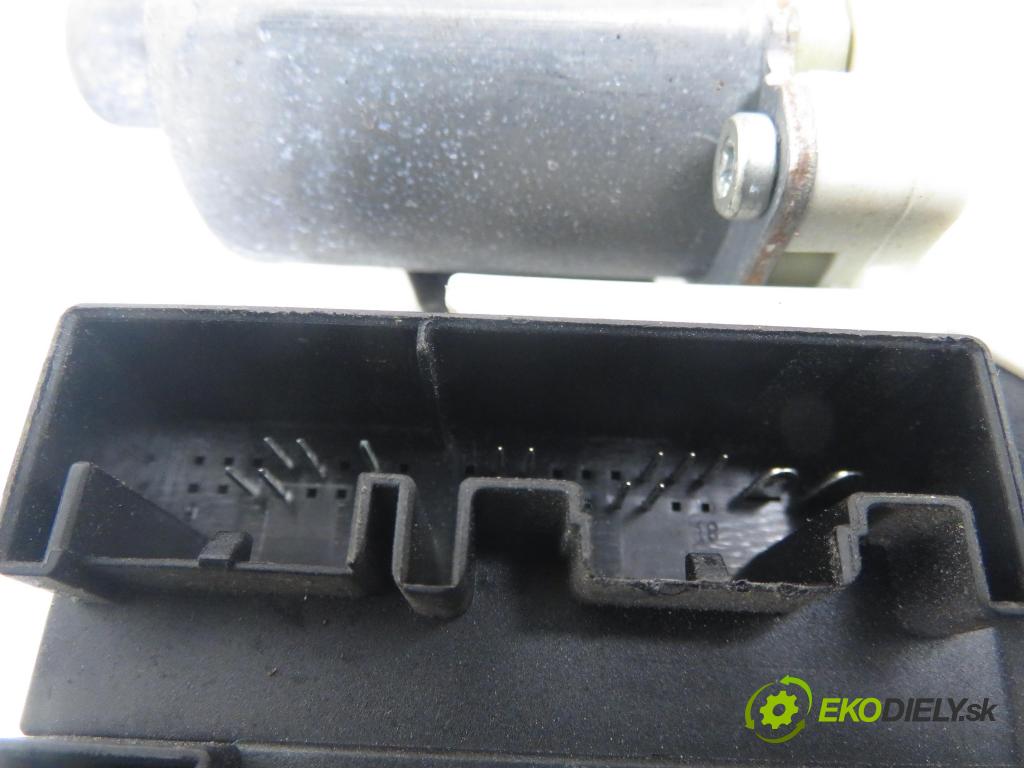AUDI A3 (8P1) HB 2006 75,00 1.6 - BSE 1595,00 Mechanizmus okien 3D 8P0959801A ; 8P0959801H