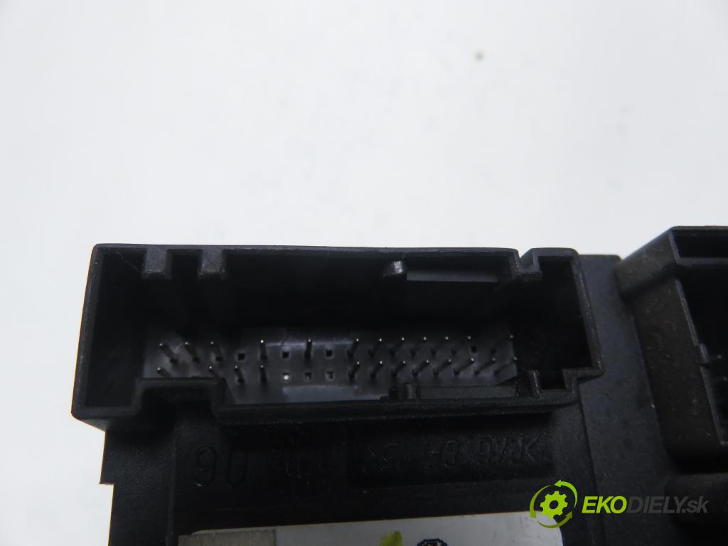 AUDI A3 (8P1) HB 2006 75,00 1.6 - BSE 1595,00 Mechanizmus okien 3D 8P0959801A ; 8P0959801H