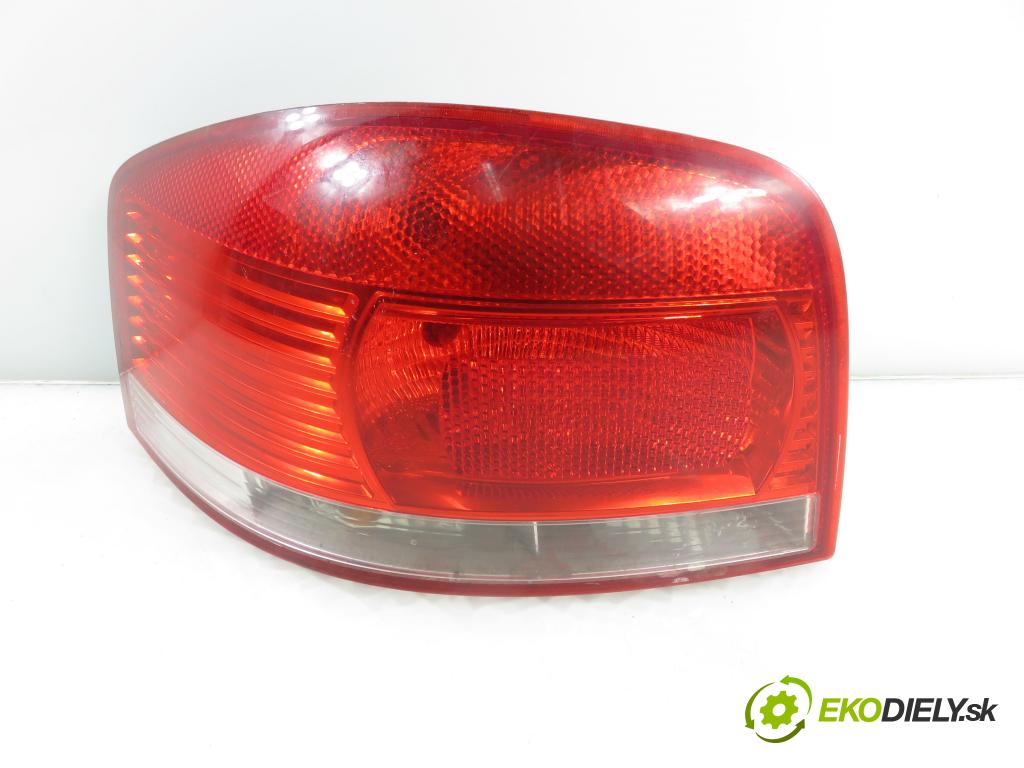 AUDI A3 (8P1) HB 2006 75,00 1.6 - BSE 1595,00 Svetlo ľavé zadné 8P0945095A
