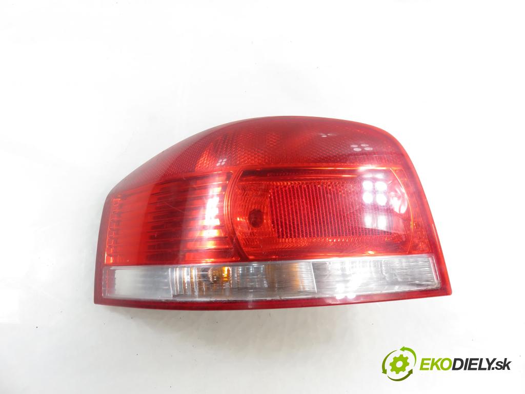 AUDI A3 (8P1) HB 2006 75,00 1.6 - BSE 1595,00 Svetlo ľavé zadné 8P0945095A