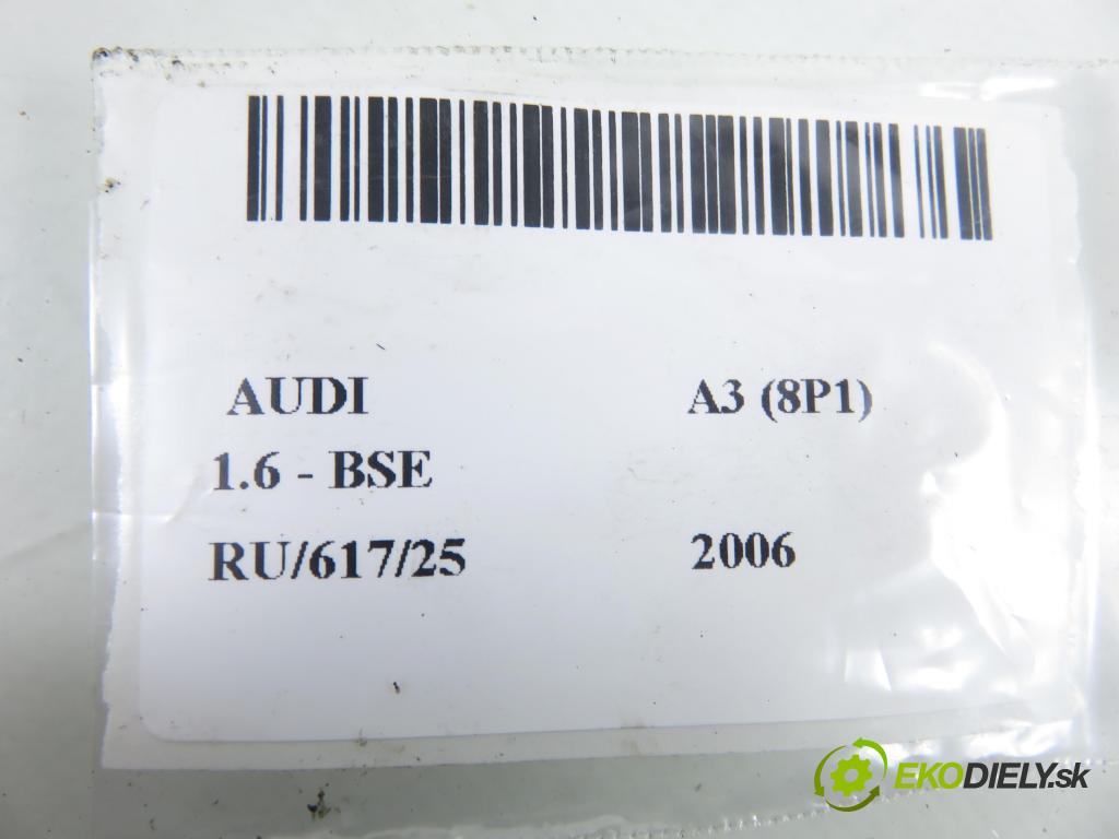 AUDI A3 (8P1) HB 2006 75,00 1.6 - BSE 1595,00 Snímač nárazu 011244040805 ; 4B0959643D (Snímač nárazu)