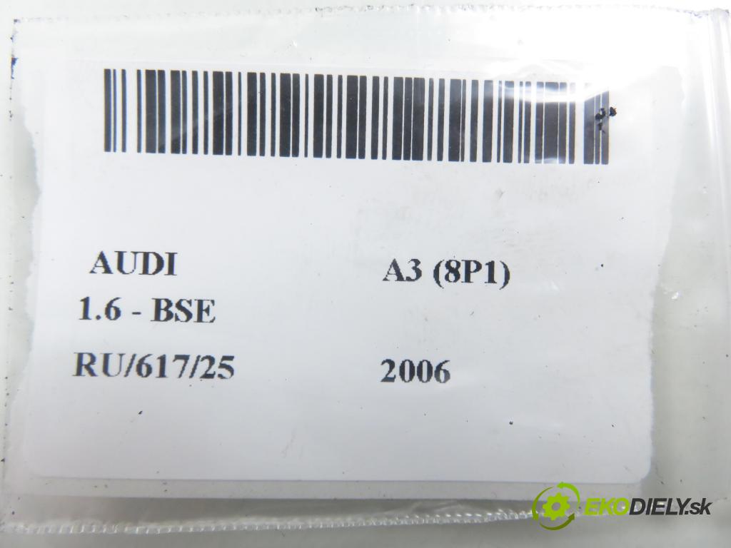 AUDI A3 (8P1) HB 2006 75,00 1.6 - BSE 1595,00 Snímač nárazu 011244040805 ; 4B0959643D (Snímač nárazu)