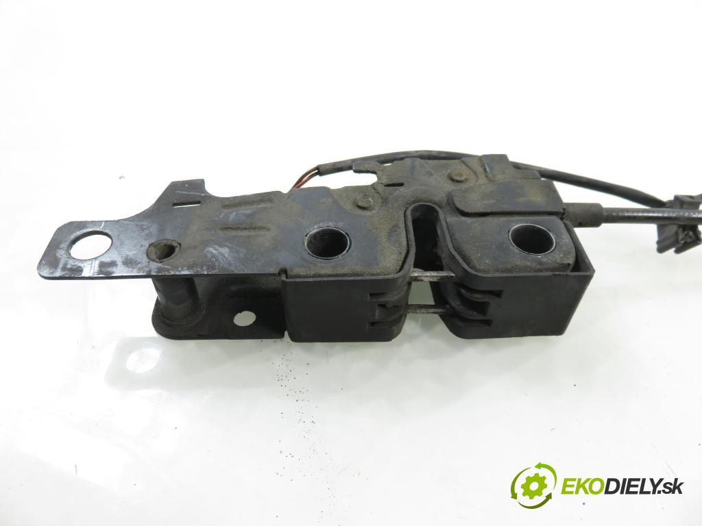 AUDI A3 (8P1) HB 2006 75,00 1.6 - BSE 1595,00 zámok kapoty 8P0823509D