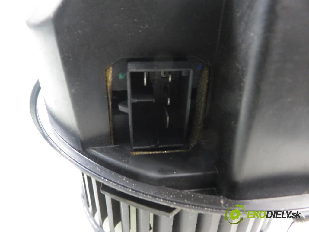 AUDI A3 (8P1) HB 2006 75,00 1.6 - BSE 1595,00 Ventilátor vetráku 1K1820015C