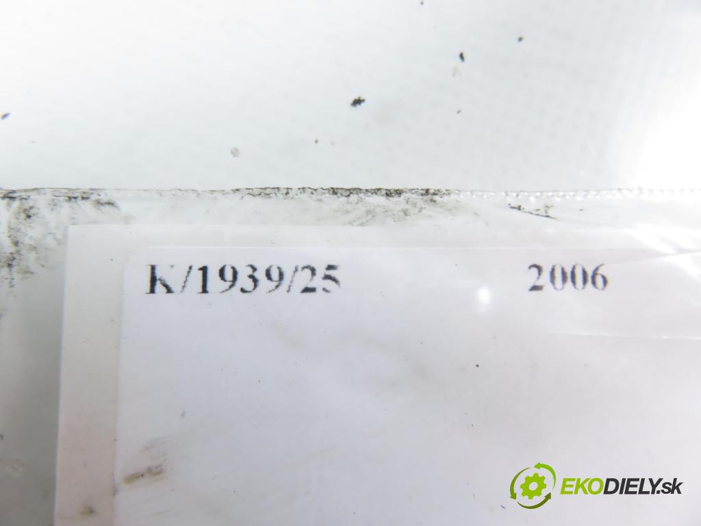 MAZDA 6 Station Wagon (GY) KOMBI 2006 122,00 2.3 - L3C1 2261,00 KOMPRESOR: klimatizace H12A1AF4A0 (Kompresor klimatizace)