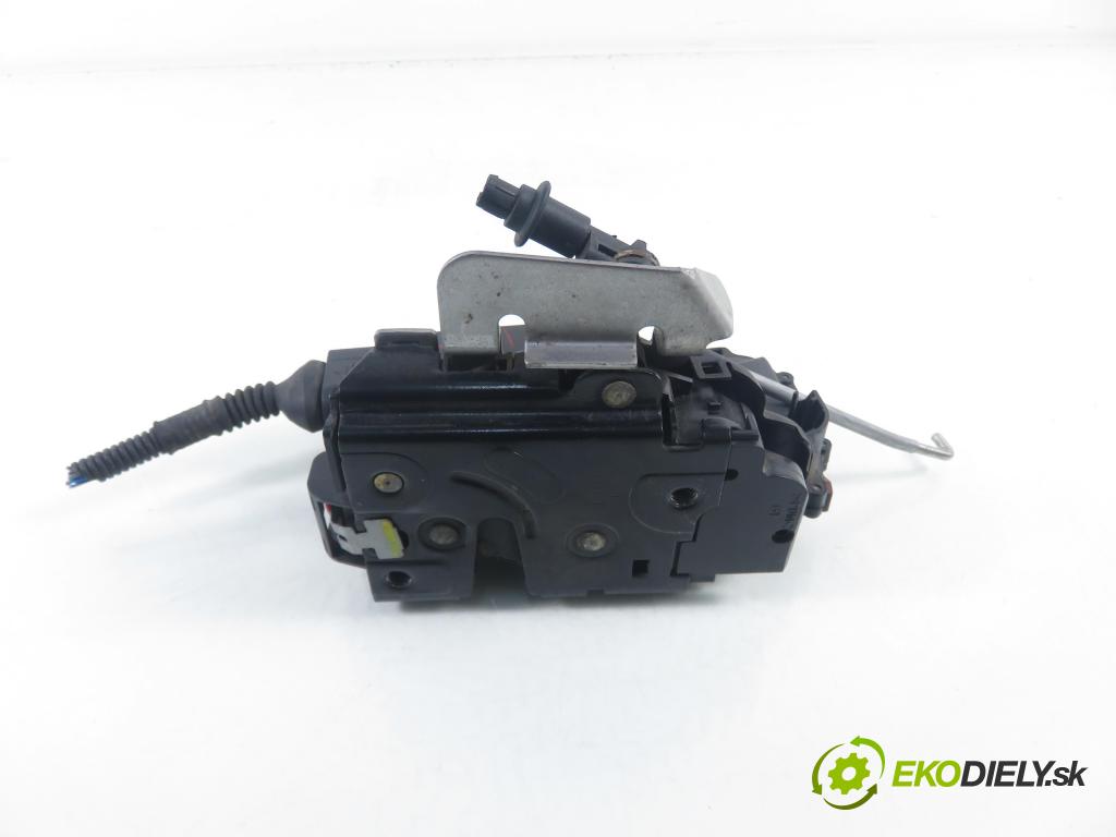 AUDI A3 (8P1) HB 2006 75,00 1.6 - BSE 1595,00 zámok 4E1837015