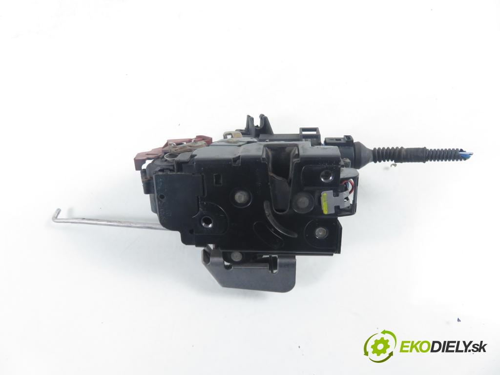 AUDI A3 (8P1) HB 2006 75,00 1.6 - BSE 1595,00 zámok 4E1837015