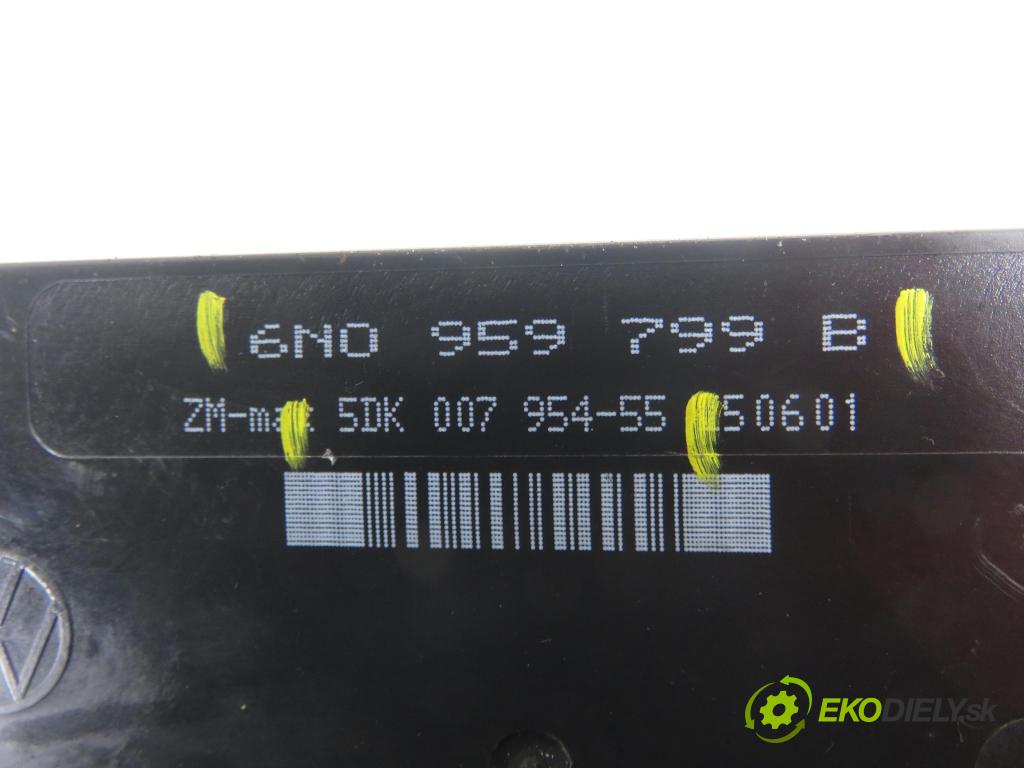 VW POLO (6N2) HB 2001 55,00 1.4 TDI - AMF 1422,00 MODUL komfortu 6N0959799B ; 5DK00795455
