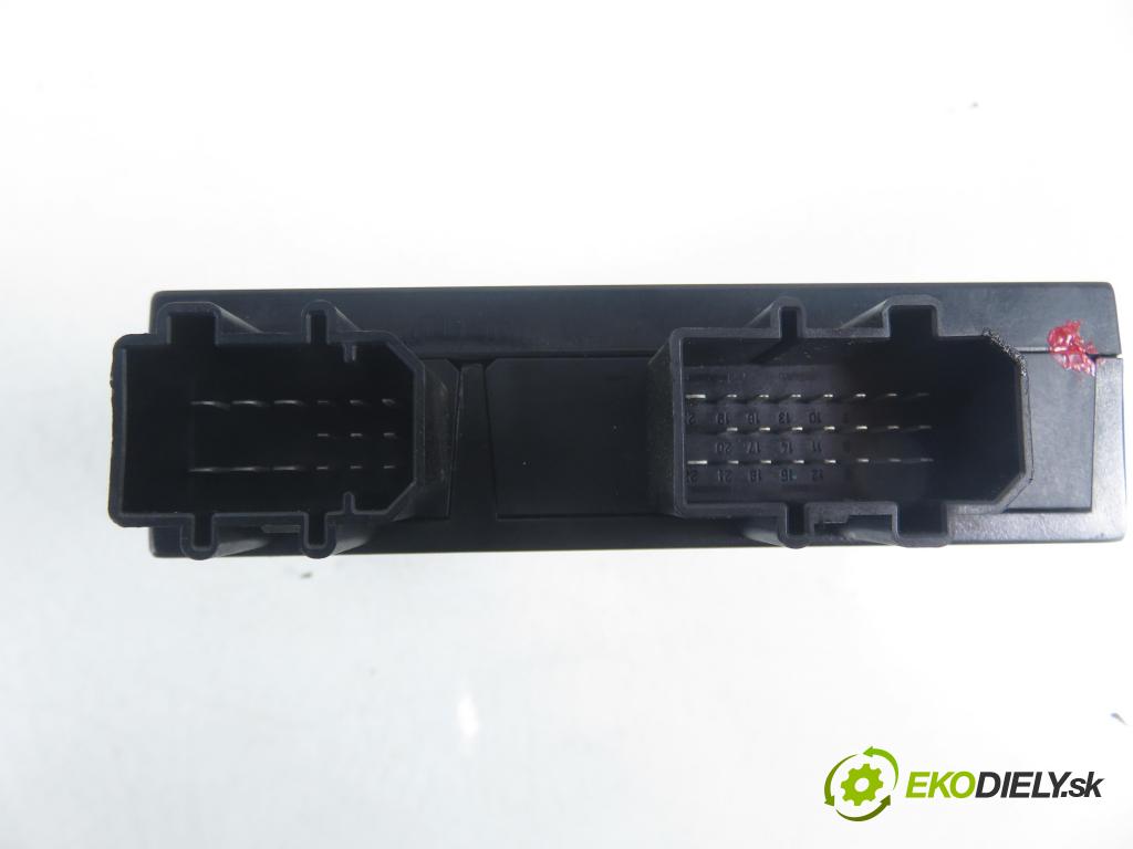 VW POLO (6N2) HB 2001 55,00 1.4 TDI - AMF 1422,00 MODUL komfortu 6N0959799B ; 5DK00795455