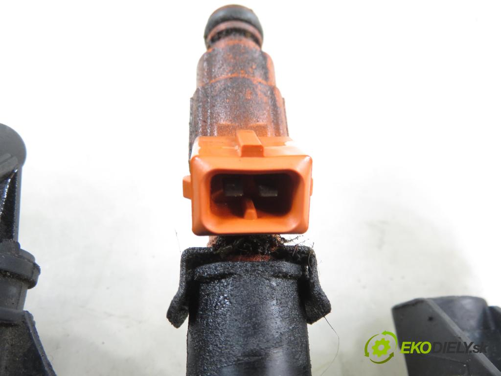 ALFA ROMEO 147 (937_) HB 2002 77,00 1.6 16V T.SPARK ECO 105 - AR 37203 1598,00 Lišta vstrekovacia 0280155769 (Vstrekovacia lišta)