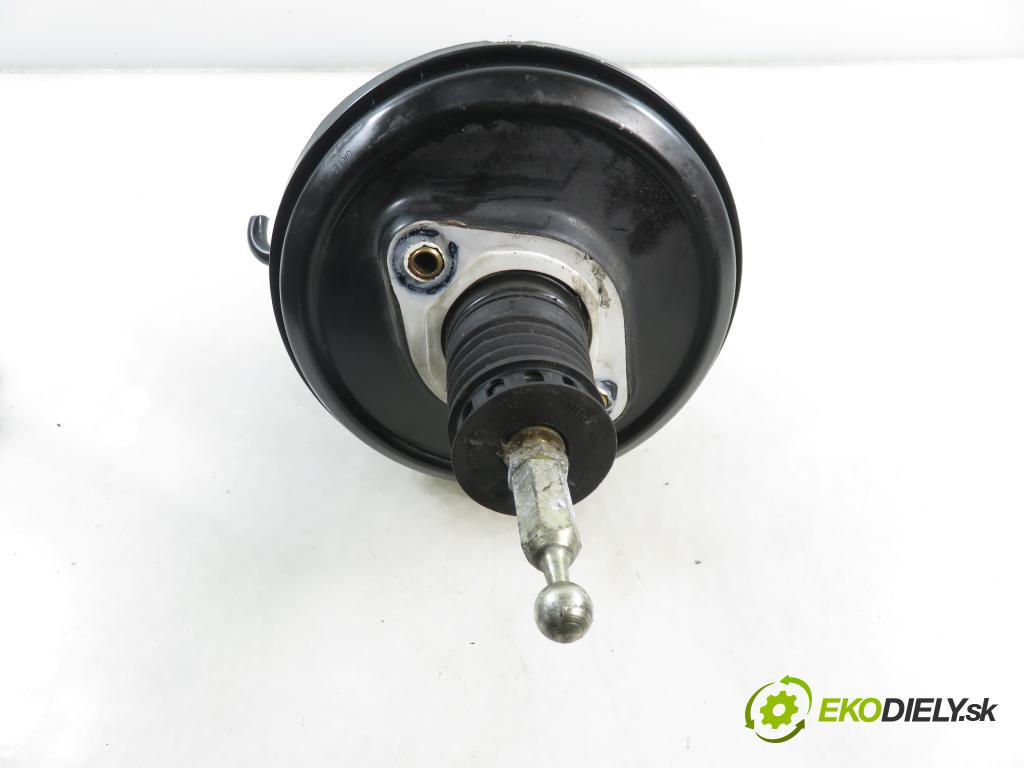 AUDI A4 (8D2, B5) SEDAN 2000 85,00 1.9 TDI - AJM 1896,00 Posilovač 4B3612105 (Servočerpadlo)