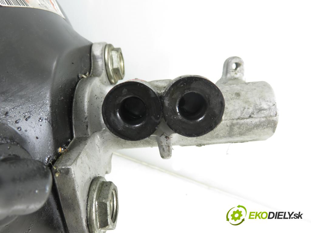 AUDI A4 (8D2, B5) SEDAN 2000 85,00 1.9 TDI - AJM 1896,00 Posilovač 4B3612105 (Servočerpadlo)