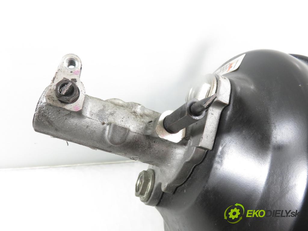 AUDI A4 (8D2, B5) SEDAN 2000 85,00 1.9 TDI - AJM 1896,00 Posilovač 4B3612105 (Servočerpadlo)