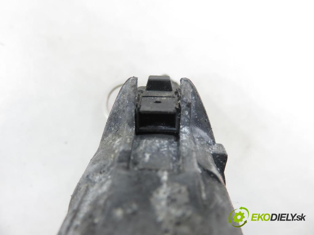 AUDI A4 (8D2, B5) SEDAN 2000 85,00 1.9 TDI - AJM 1896,00 spinačka 4B0905851G (Spínacia skrinka)