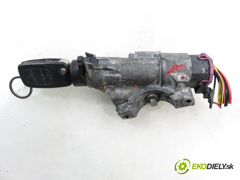 AUDI A4 (8D2, B5) SEDAN 2000 85,00 1.9 TDI - AJM 1896,00 spinačka 4B0905851G (Spínacia skrinka)