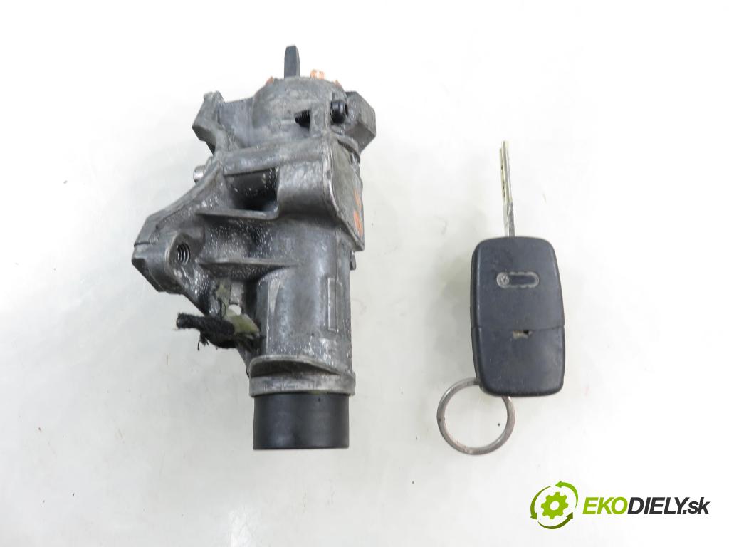 AUDI A4 (8D2, B5) SEDAN 2000 85,00 1.9 TDI - AJM 1896,00 spinačka 4B0905851G (Spínacia skrinka)