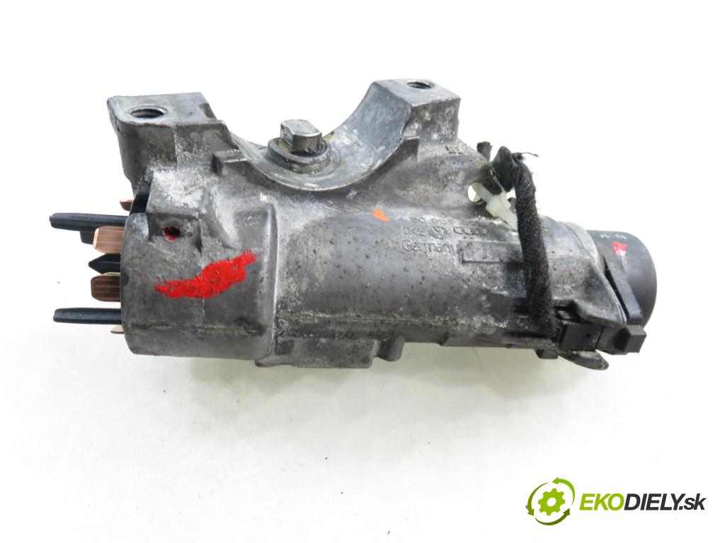 AUDI A4 (8D2, B5) SEDAN 2000 85,00 1.9 TDI - AJM 1896,00 spinačka 4B0905851G (Spínacia skrinka)