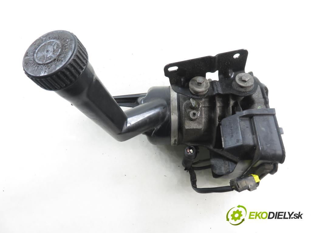 CITROEN C4 Picasso I (UD_) MINIVAN 2008 80,00 1.6 HDi 16V 109 - 9HZ 1560,00 Pumpa servočerpadlo 9684252580