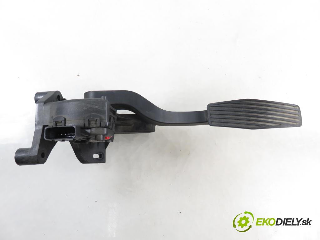 OPEL MERIVA A nadwozie wielkoprzestrzenne (MPV) (X03) HB 2006 92,00 1.8 - Z 18 XE 1796,00 Potenciometer plynu  93335443DA ; 6PV00811002 (Potenciometer plynového pedálu)