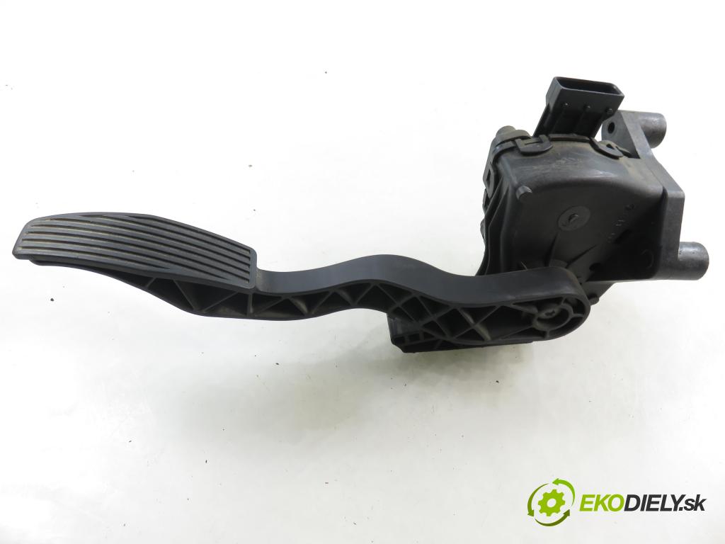 OPEL MERIVA A nadwozie wielkoprzestrzenne (MPV) (X03) HB 2006 92,00 1.8 - Z 18 XE 1796,00 Potenciometer plynu  93335443DA ; 6PV00811002 (Potenciometer plynového pedálu)