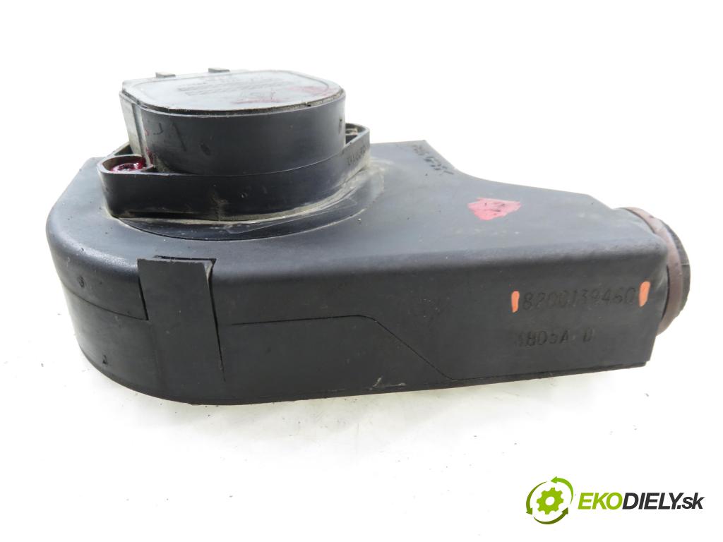 RENAULT SCENIC I (JA0/1_) MINIVAN 2003 75,00 1.9 dCi 102 - F9Q 732 1870,00 Potenciometer plynu 8200139460 (Potenciometer plynového pedálu)