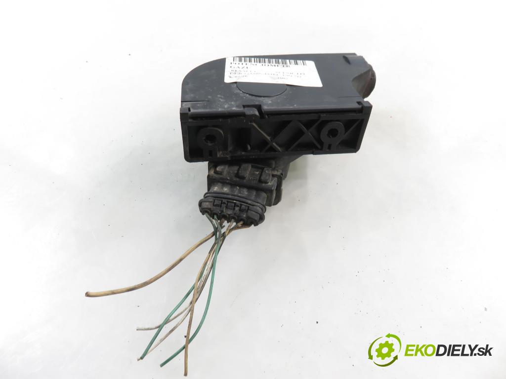 RENAULT SCENIC I (JA0/1_) MINIVAN 2003 75,00 1.9 dCi 102 - F9Q 732 1870,00 Potenciometer plynu 8200139460 (Potenciometer plynového pedálu)